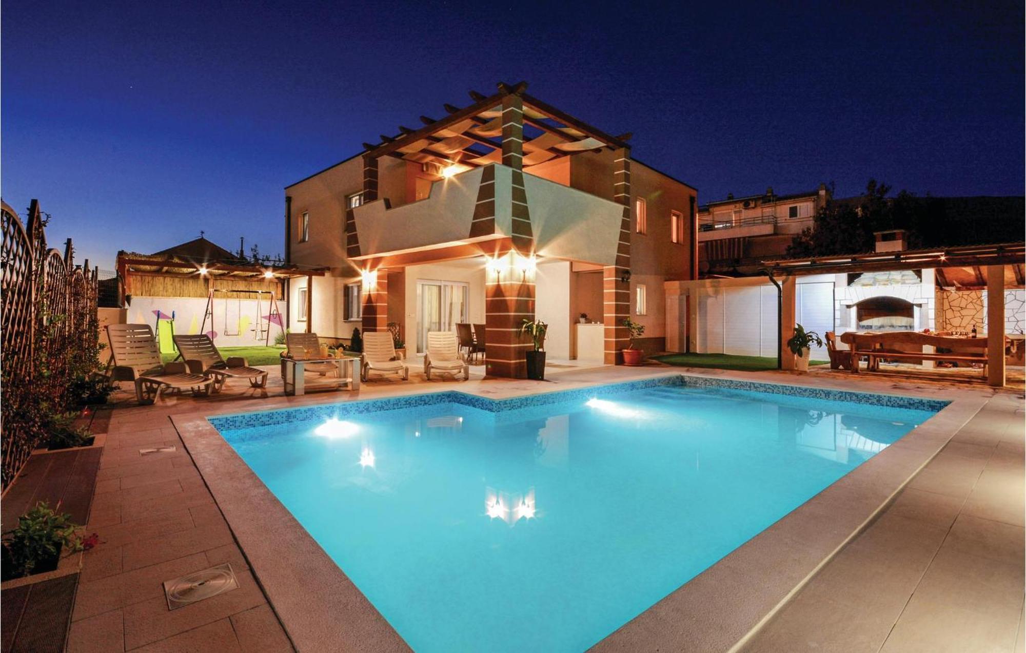 3 Bedroom Nice Home In Solin Split Eksteriør bilde